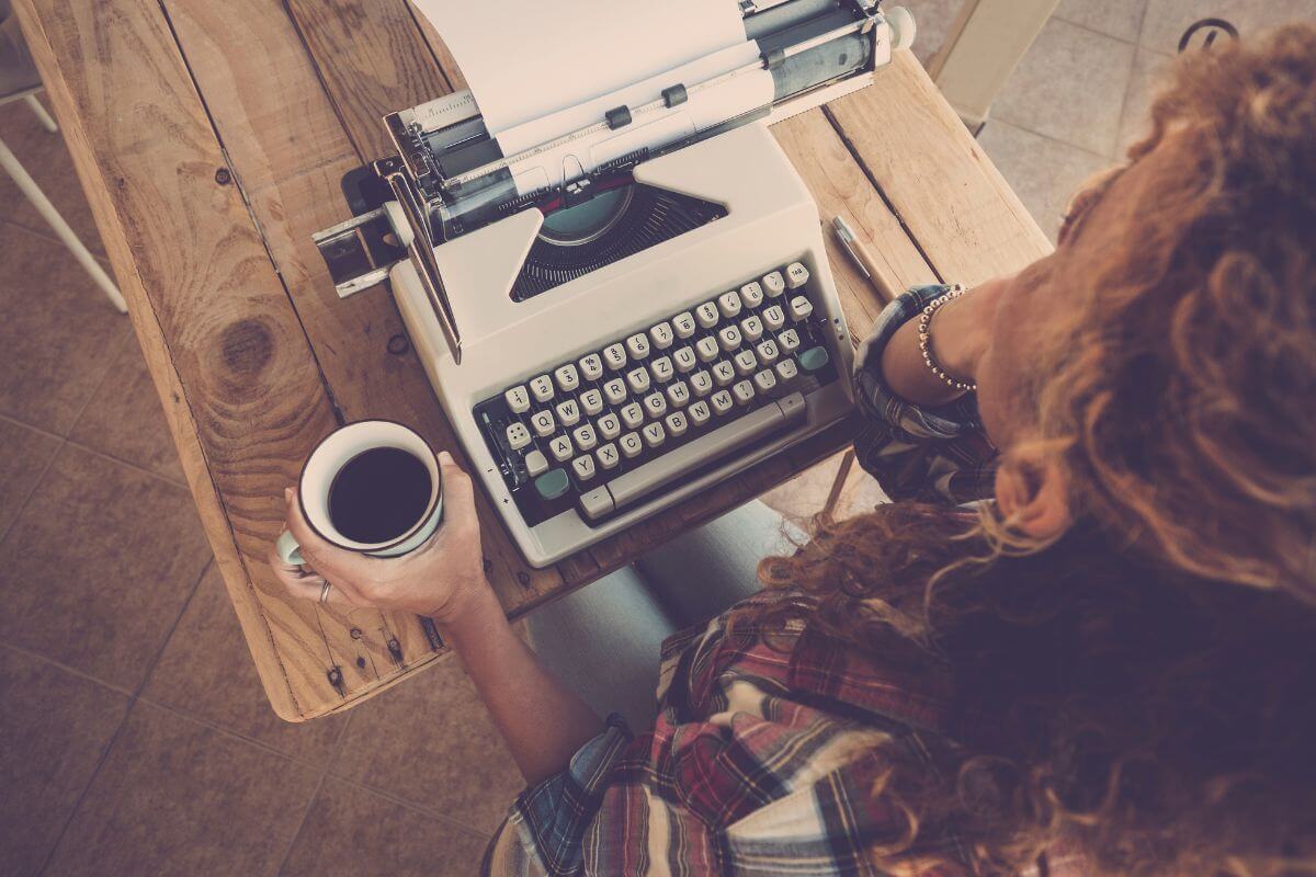 How To Become A Freelance Writer In 10 Ways Inspired Life
